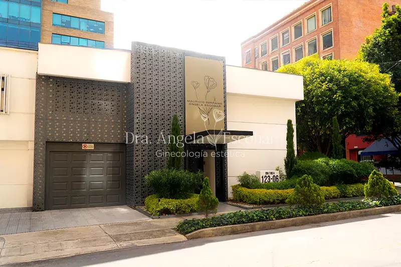 Img-Dra.-Ángela-Escobar-Clinica-2